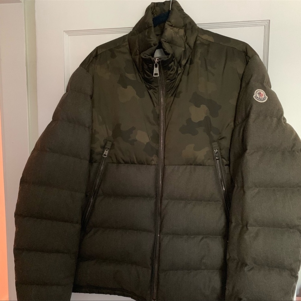 Like new Camo moncler puffer jacket